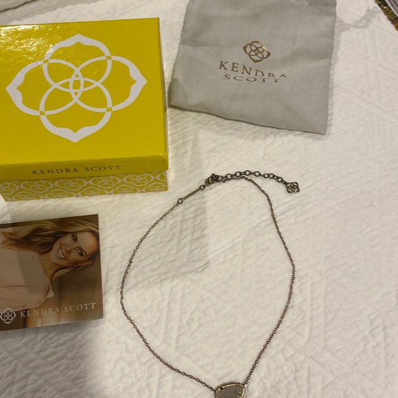 KENDRA SCOTT DRUSY PENDANT NECKLACE IN IRIDESCENT - Picture 8 of 10